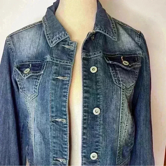 Maurices Denim Jean Jacket Women Small Blue Button Up Cropped Casual Long Sleeve - Picture 2 of 7